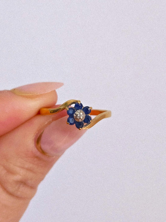 Vintage 10k Gold Sapphire & Diamond Flower Ring - Size 6.75