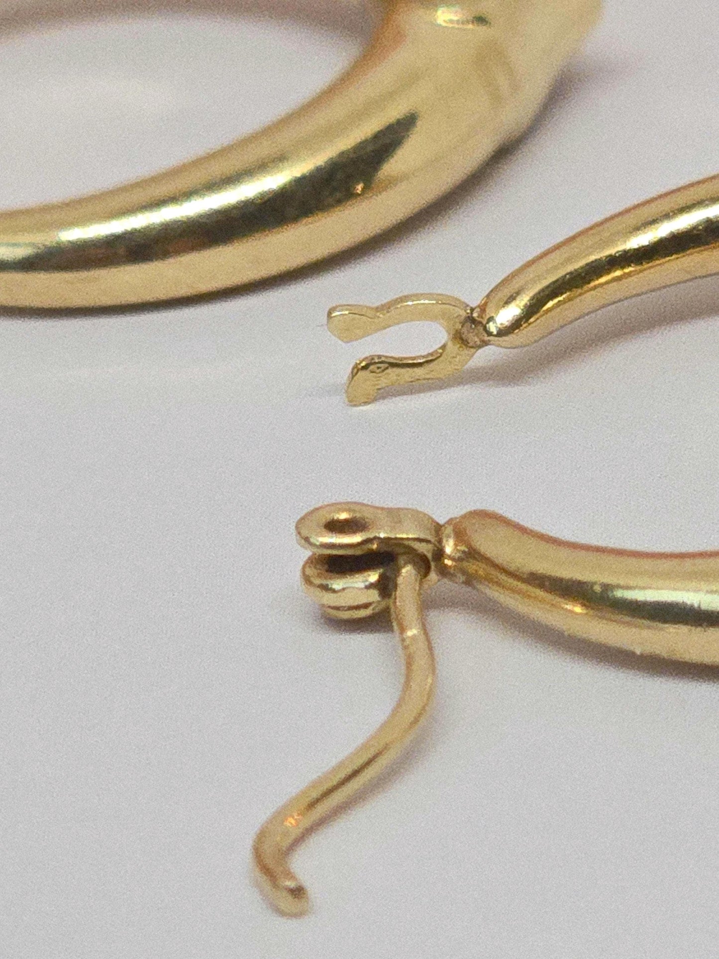 Vintage 10k Gold Hoop Earrings with Heart Detail