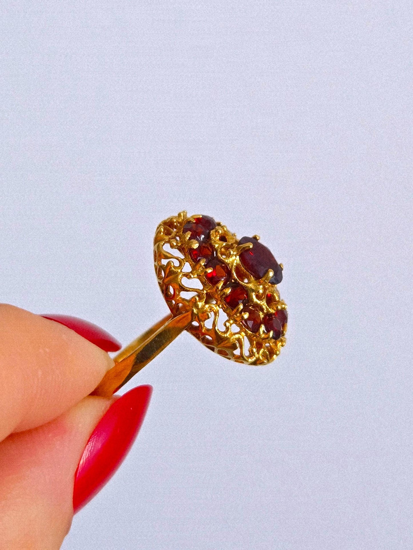 Vintage 18k 750 Gold Garnet Filigree Ring - Size 7.5, Italian Hallmarks