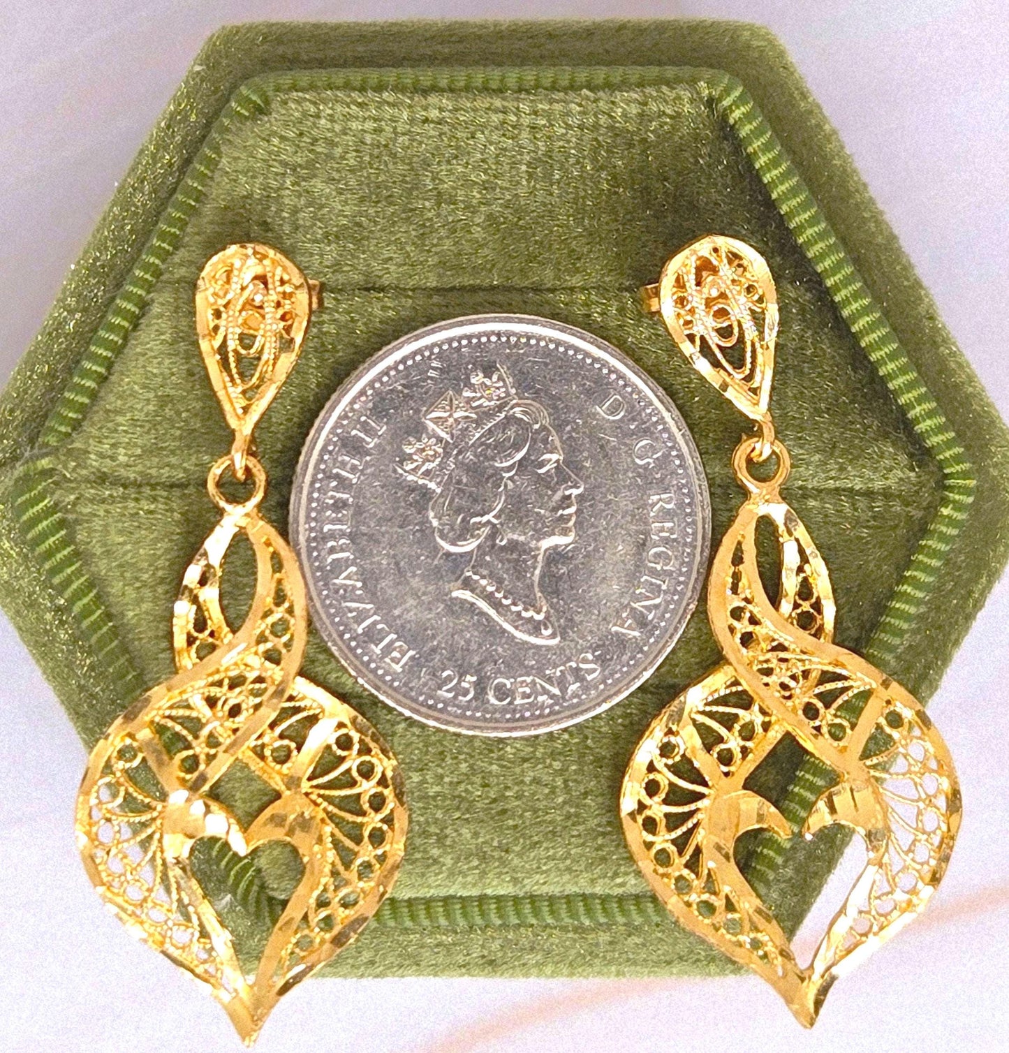 Vintage 14k Gold Filigree Dangle Earrings