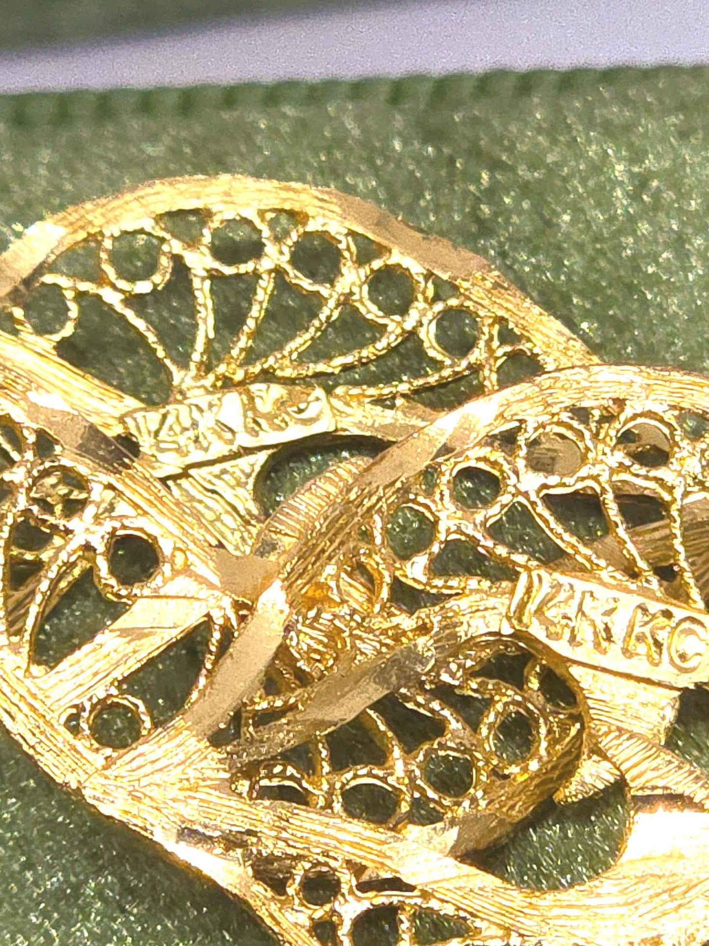 Vintage 14k Gold Filigree Dangle Earrings