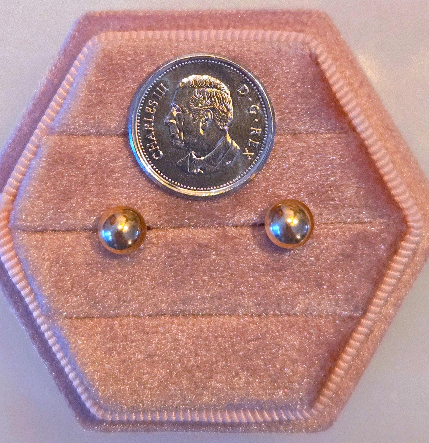 Vintage 10k Gold Circle Ball Stud Earrings