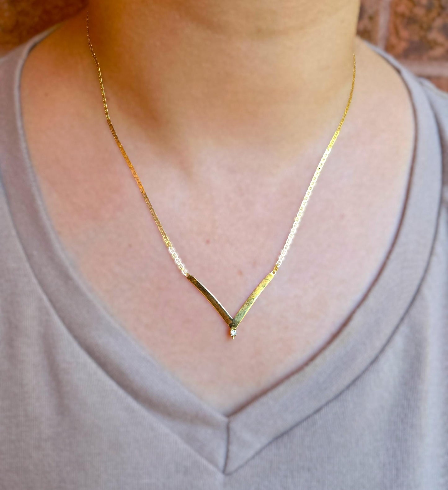 14k Gold Mariner Necklace V Shaped & Diamond Accent - 17.25” Chain