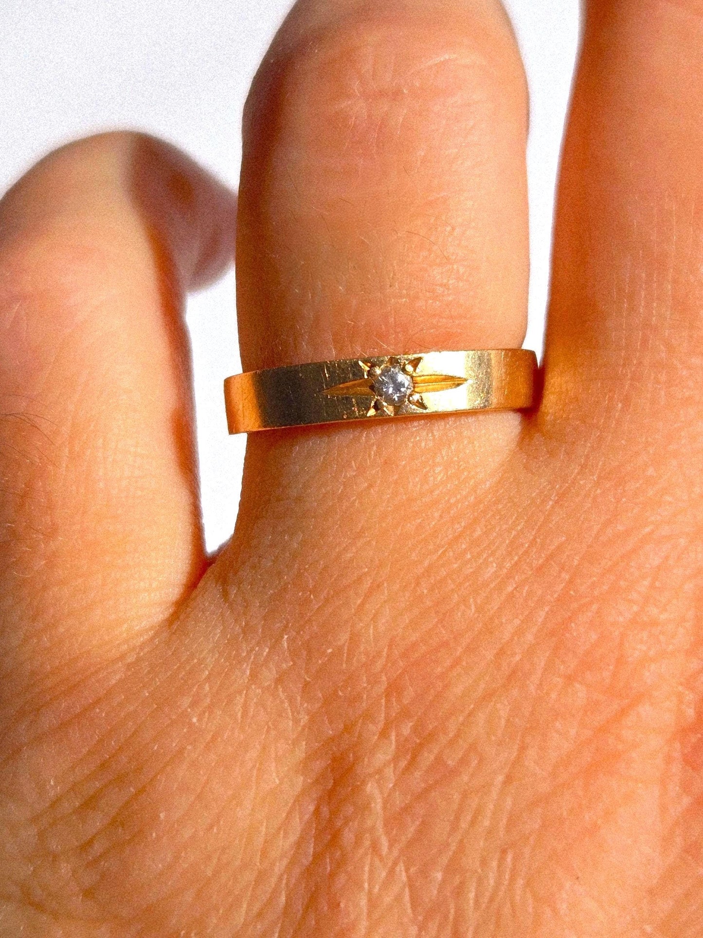 Vintage 14k Gold Band, Single Natural Diamond Ring- Size 6.25  Celestial Starburst