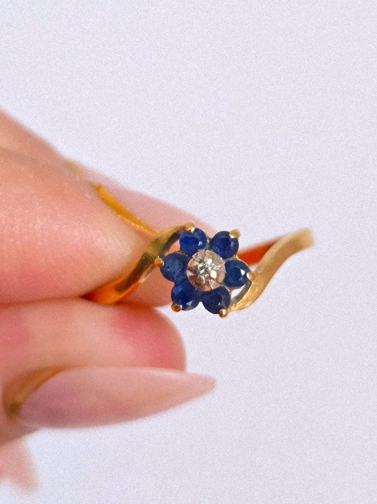 Vintage 10k Gold Sapphire & Diamond Flower Ring - Size 6.75