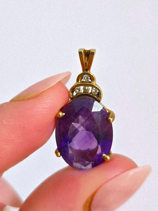 Vintage 10k Gold 1950s Oval Amethyst Pendant with Diamonds