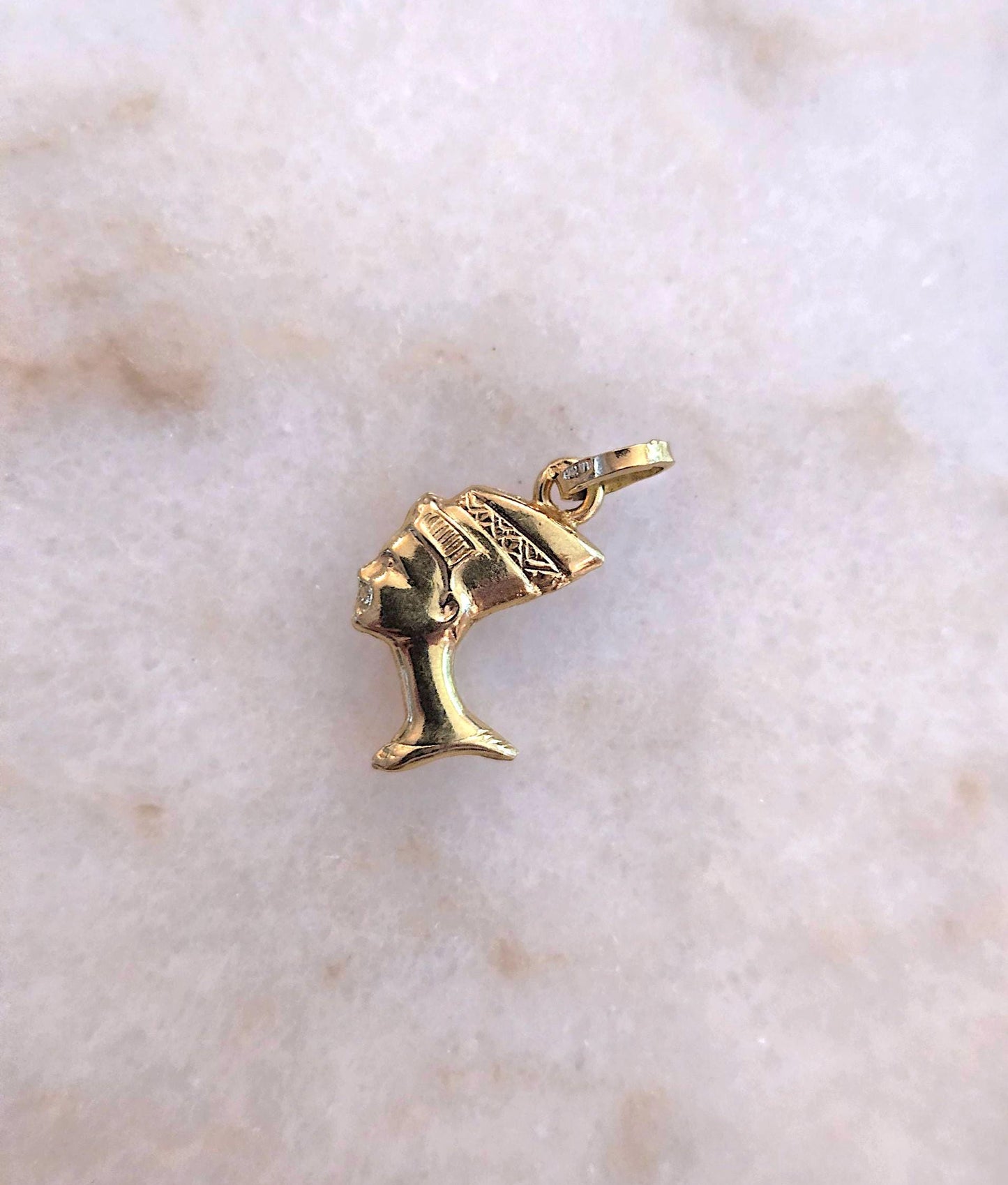Vintage 18k 750 Gold Queen Nefertiti Pendant - Italian Hallmarks, Egyptian Pharaoh