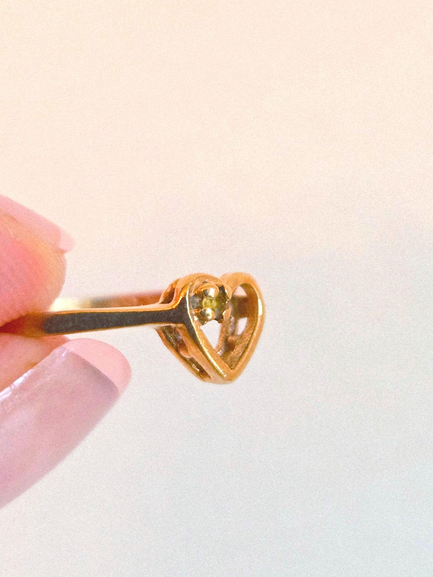 Vintage 10k Gold Open Heart Ring with Yellow Stone Accent - Size 6.75