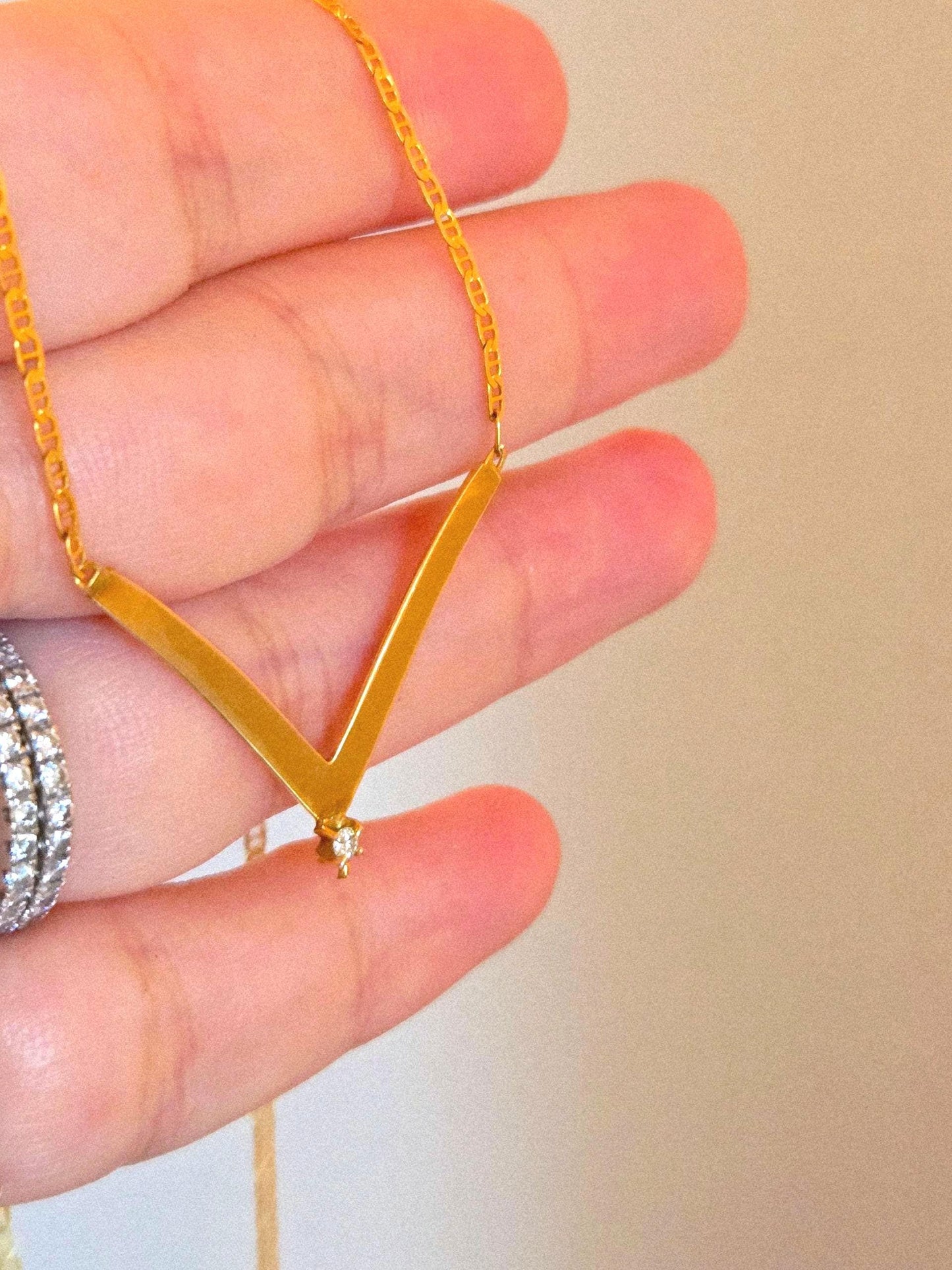 14k Gold Mariner Necklace V Shaped & Diamond Accent - 17.25” Chain