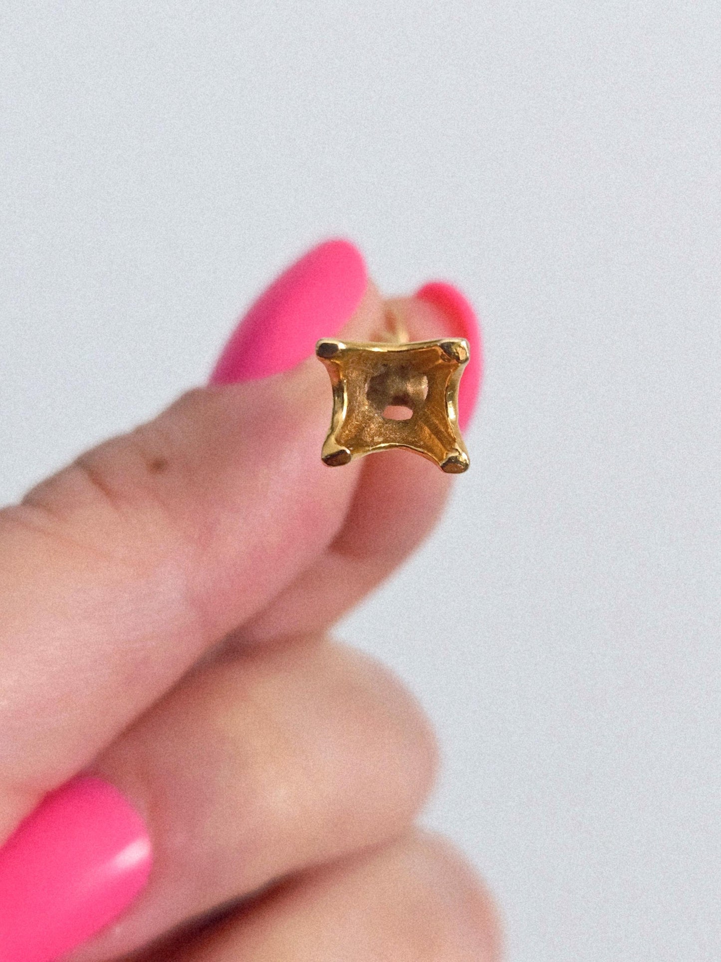 Vintage 9k Gold Paris Eiffel Tower Charm Pendant