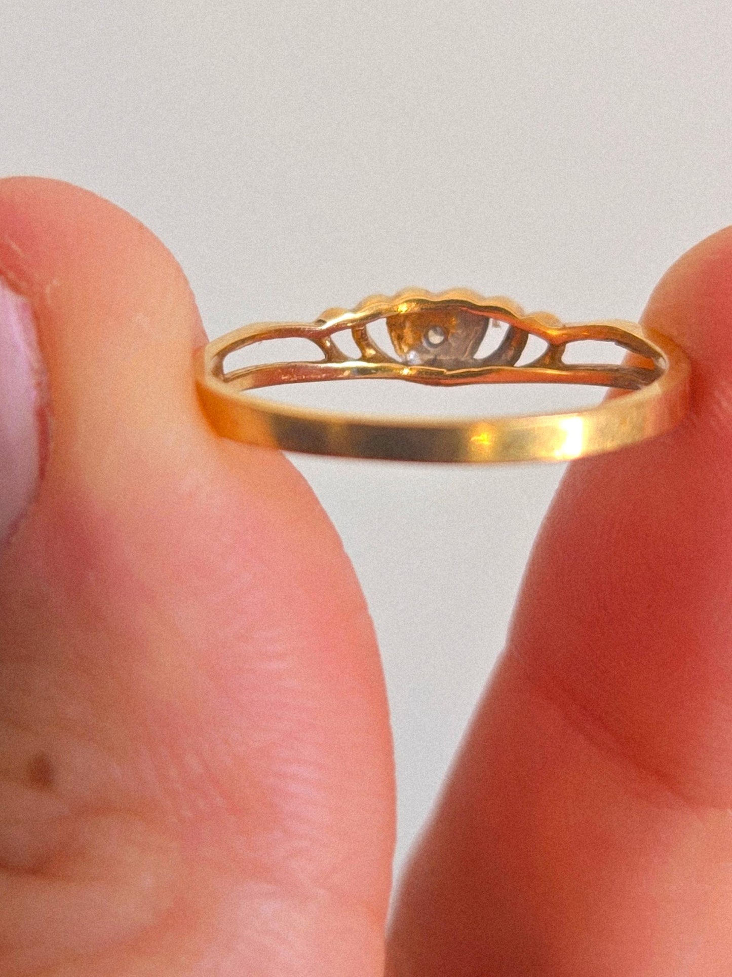 Vintage 10k Gold Open Heart Ring with Diamond - Size 6