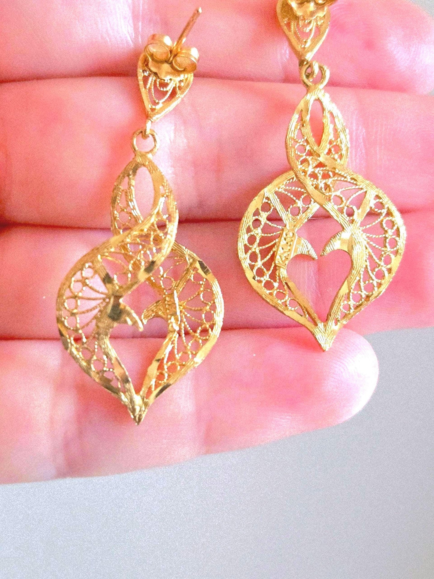 Vintage 14k Gold Filigree Dangle Earrings