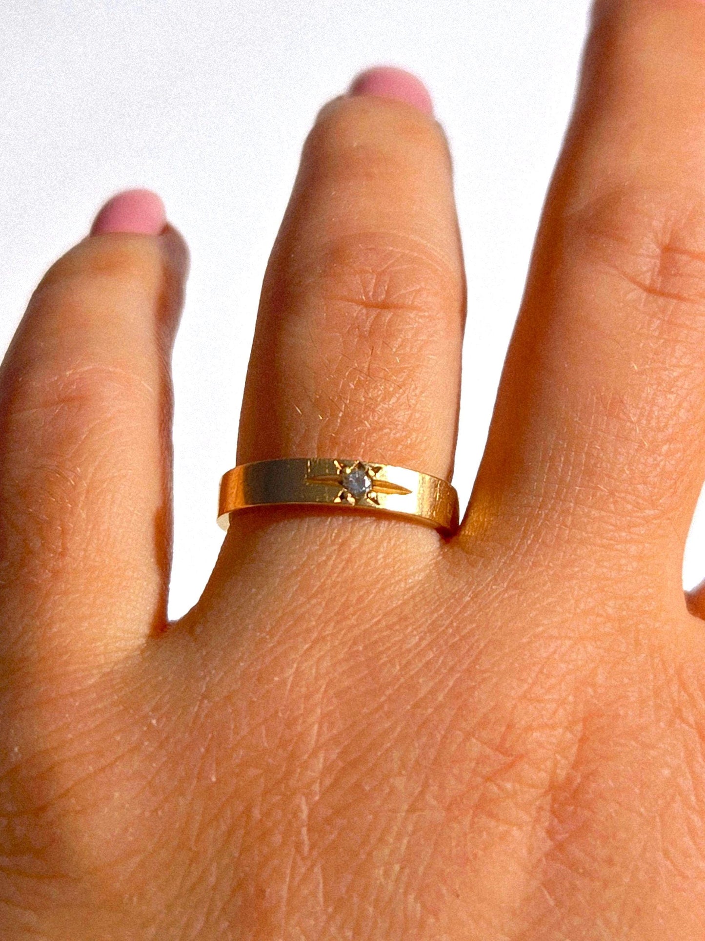 Vintage 14k Gold Band, Single Natural Diamond Ring- Size 6.25  Celestial Starburst