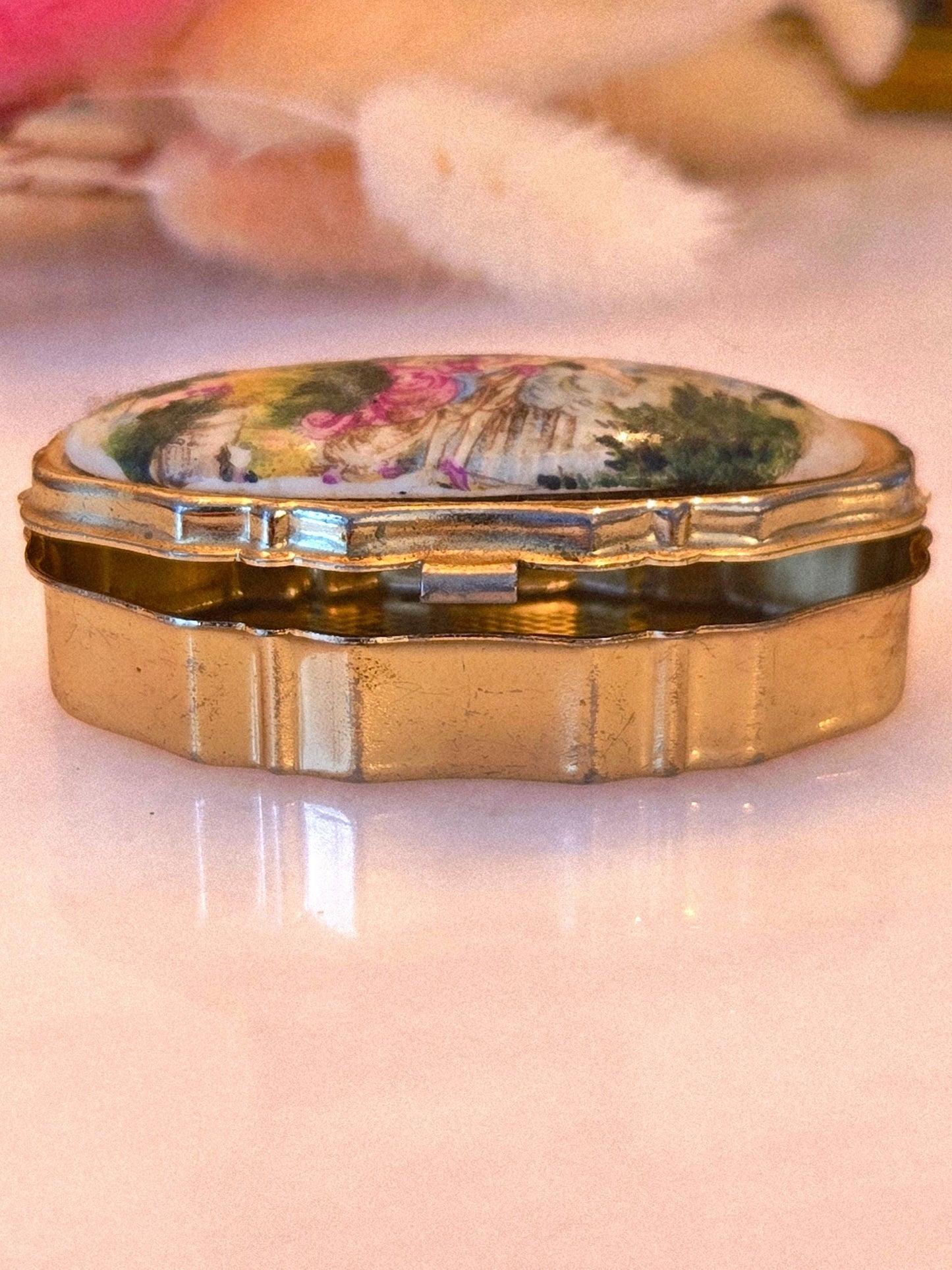 Vintage 1950s Cherub Romantic Trinket Box -  Keepsake Jewelry Box