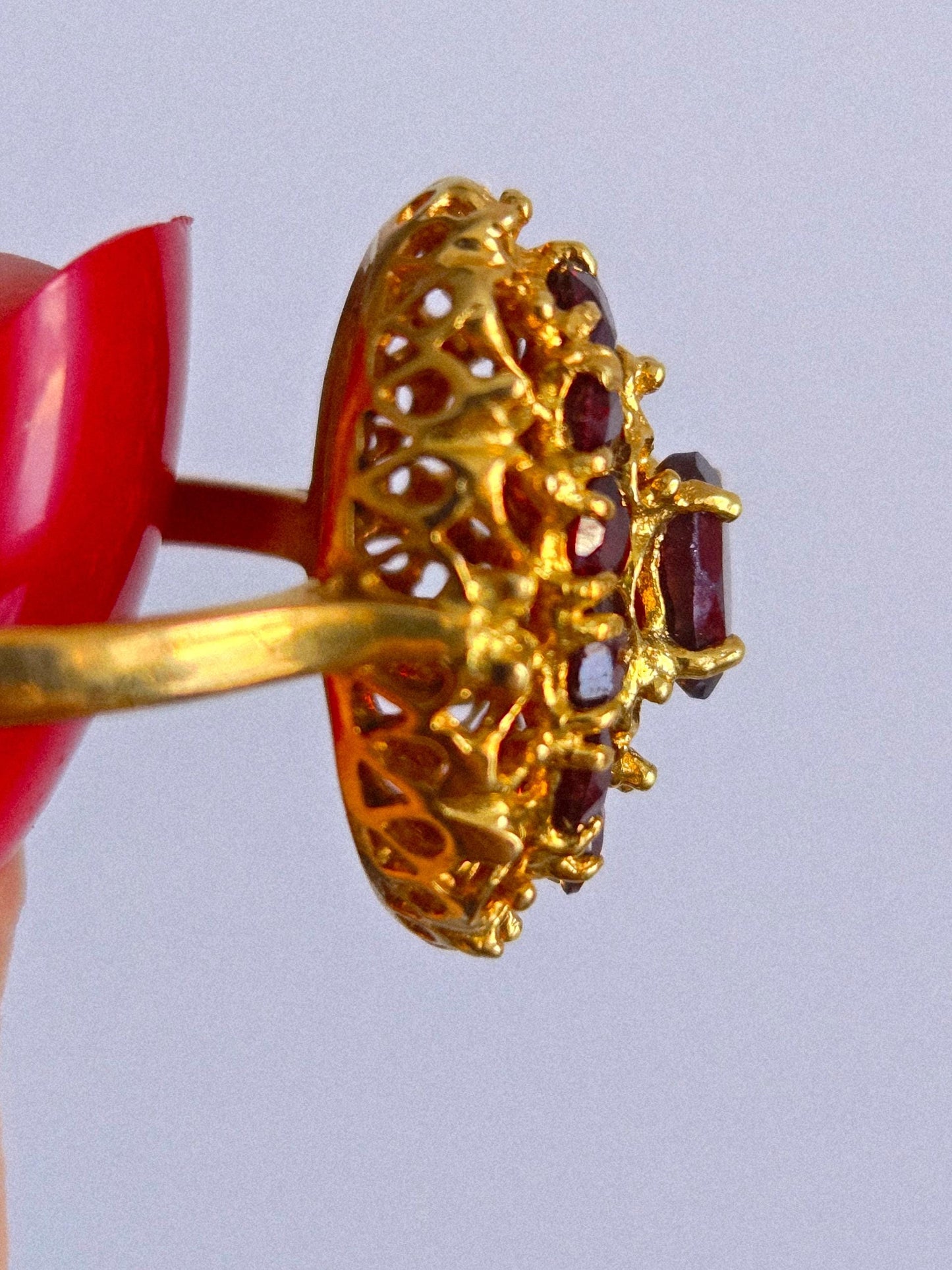 Vintage 18k 750 Gold Garnet Filigree Ring - Size 7.5, Italian Hallmarks