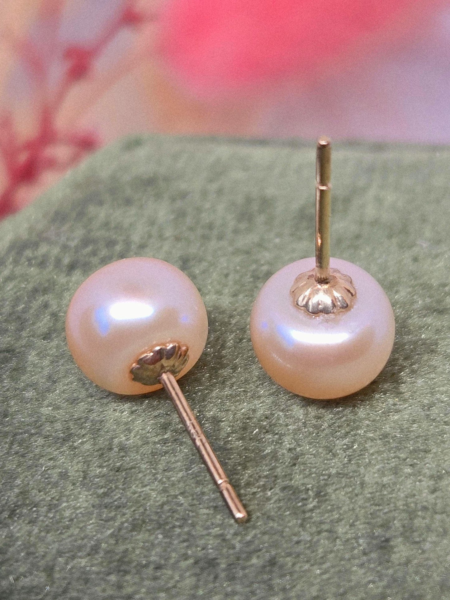 14k Gold Classic Pearl Stud Earrings