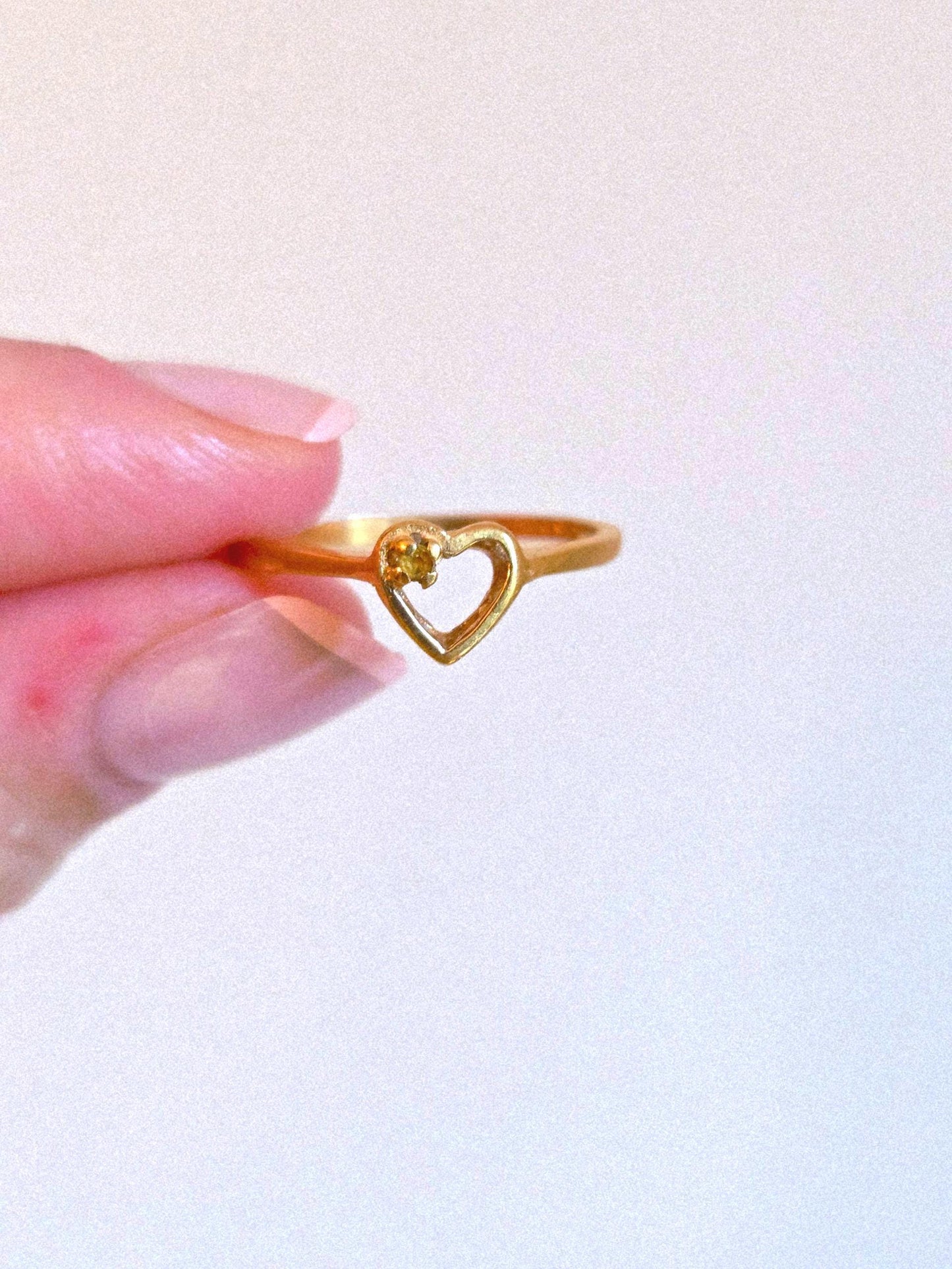 Vintage 10k Gold Open Heart Ring with Yellow Stone Accent - Size 6.75