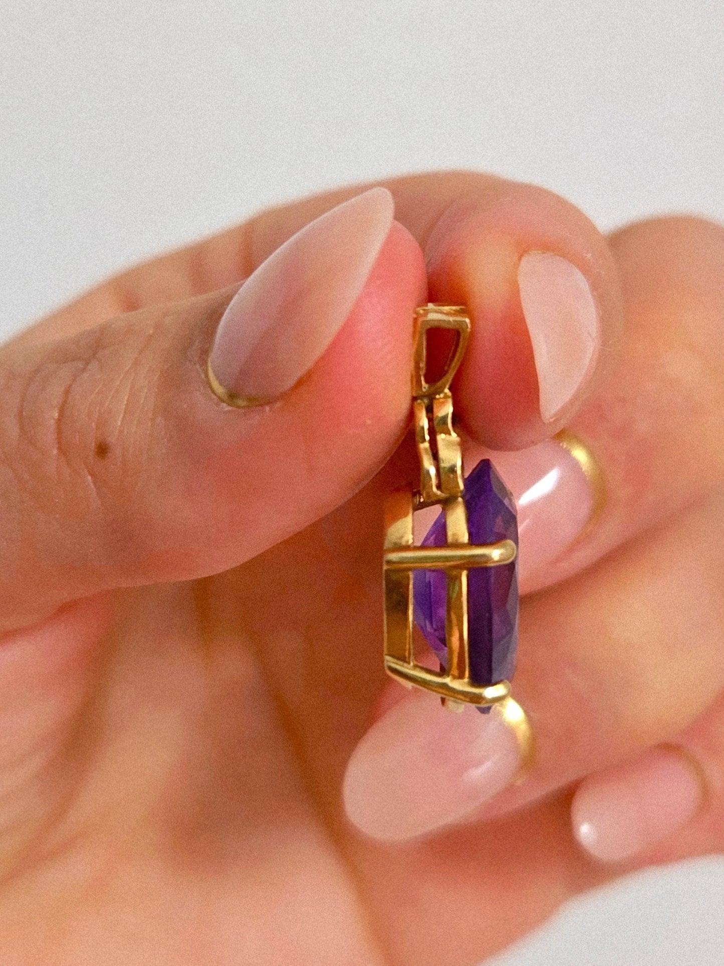 Vintage 10k Gold 1950s Oval Amethyst Pendant with Diamonds