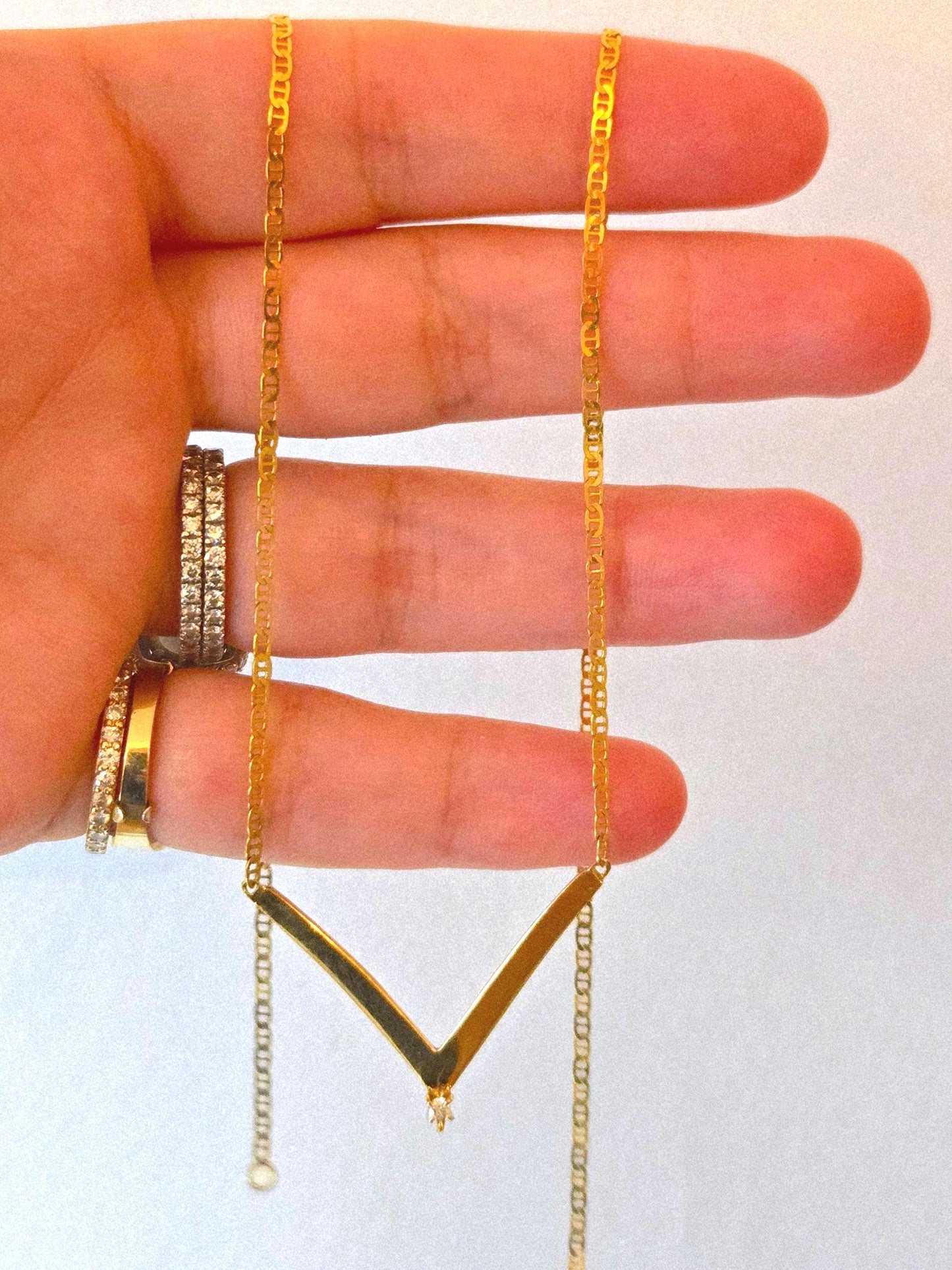 14k Gold Mariner Necklace V Shaped & Diamond Accent - 17.25” Chain