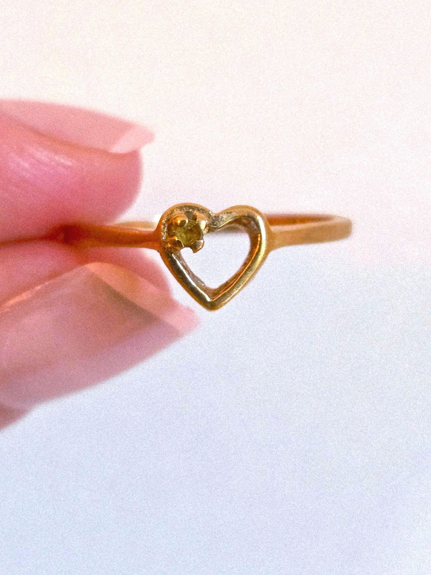 Vintage 10k Gold Open Heart Ring with Yellow Stone Accent - Size 6.75