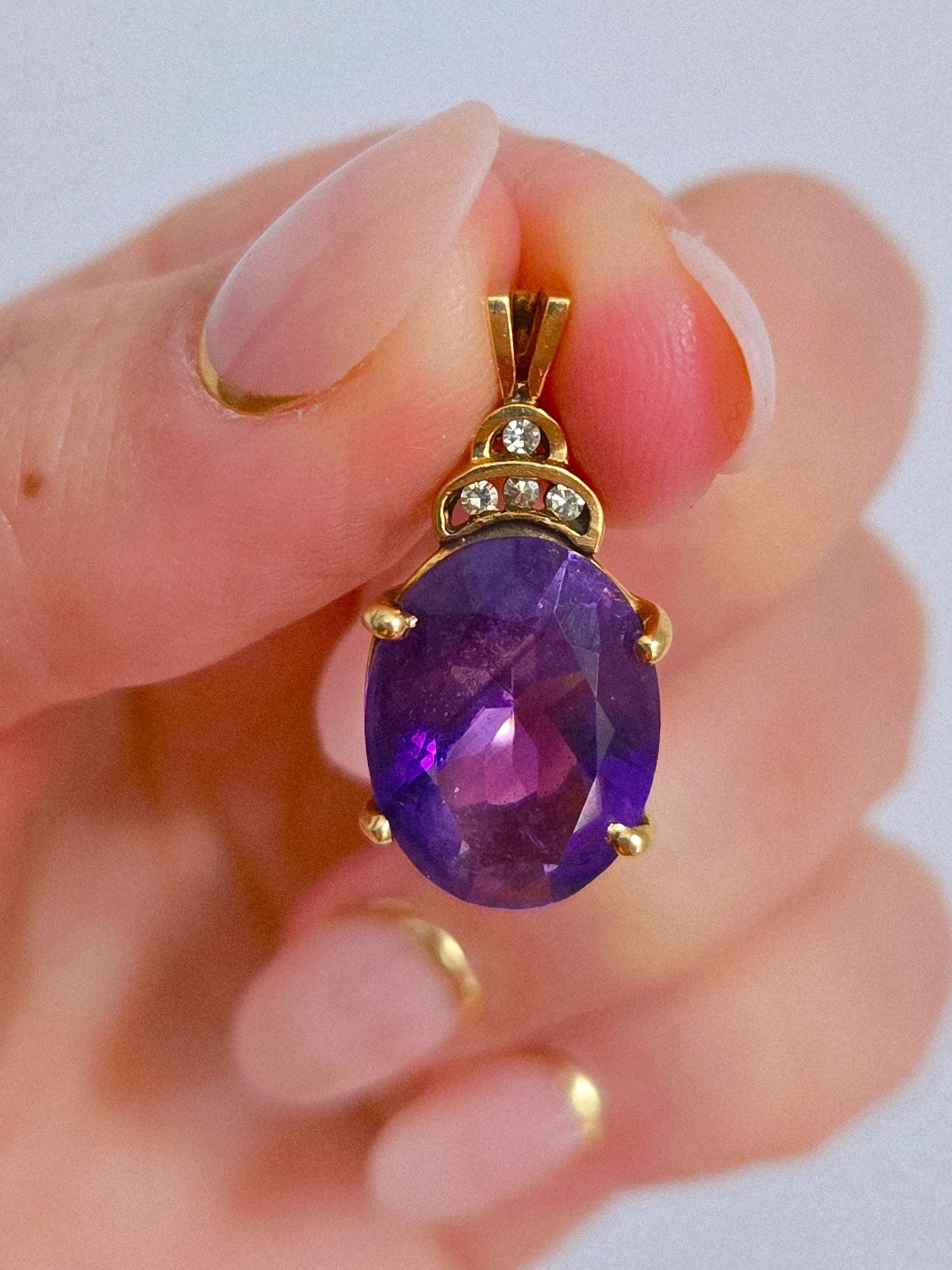 Vintage 10k Gold 1950s Oval Amethyst Pendant with Diamonds
