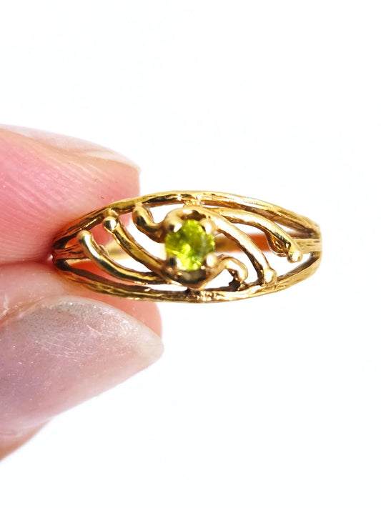 Vintage 10K yellow gold natural peridot bypass ring size 6