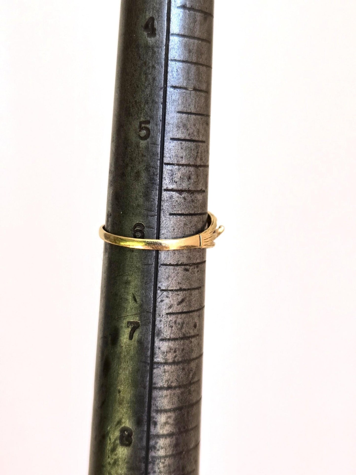 Vintage 10K Gold Peridot Ring - Size 6, August Birthstone