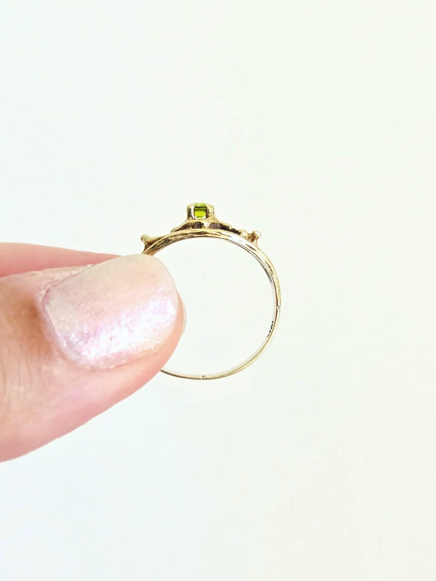 Vintage 10K Gold Peridot Ring - Size 6, August Birthstone