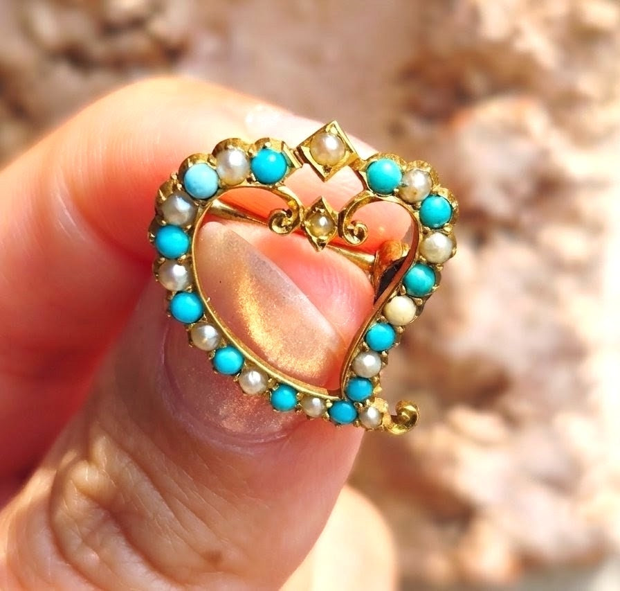 Antique 15ct Gold British Victorian Era Heart Brooch Turquoise Cabachon Seed Pearl Pin