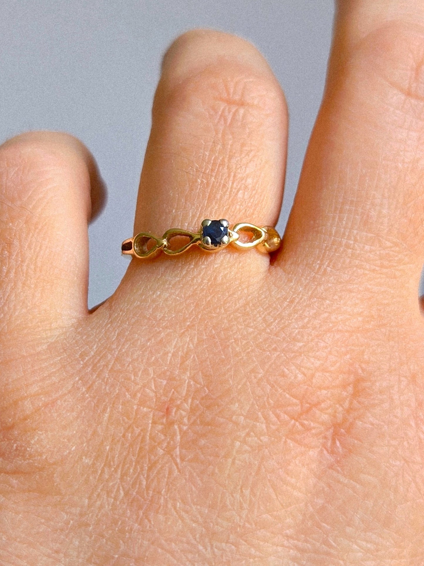 Vintage 10k Gold Natural Sapphire Ring - Size 5.75