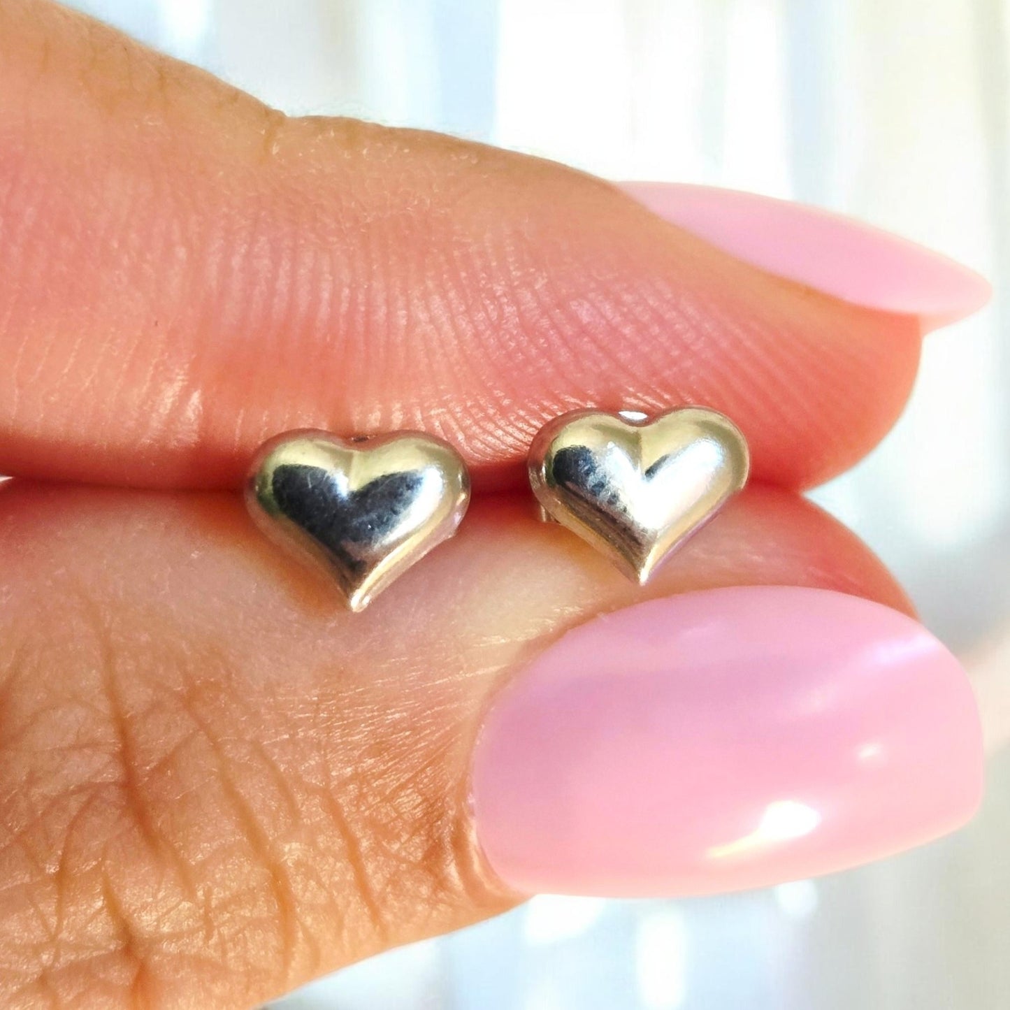 14k White Gold Heart Stud Earrings