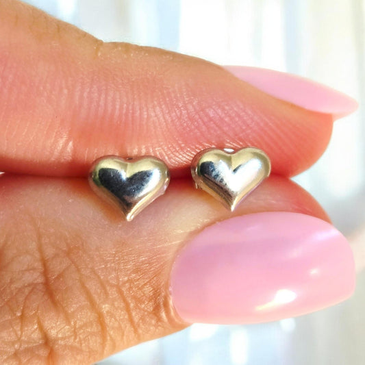 14k White Gold Heart Stud Earrings