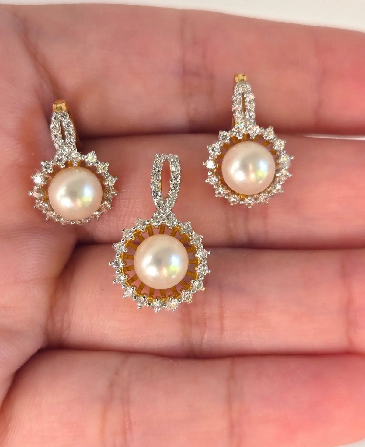 18K Gold Pearl & Cubic Zirconia Pendant and Earring Set