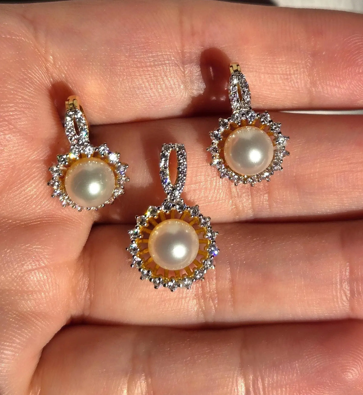 18K Gold Pearl & Cubic Zirconia Pendant and Earring Set